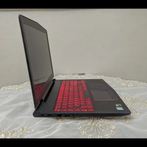 Lenovo Legion - GTX 1050 - i5 7300hq - 12 Gb Ram