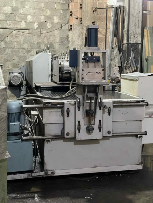 Ligne de profilage lames et glissières rideaux