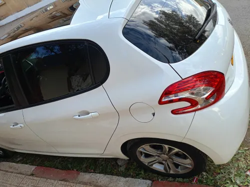 Peugeot 208 2013 Allure