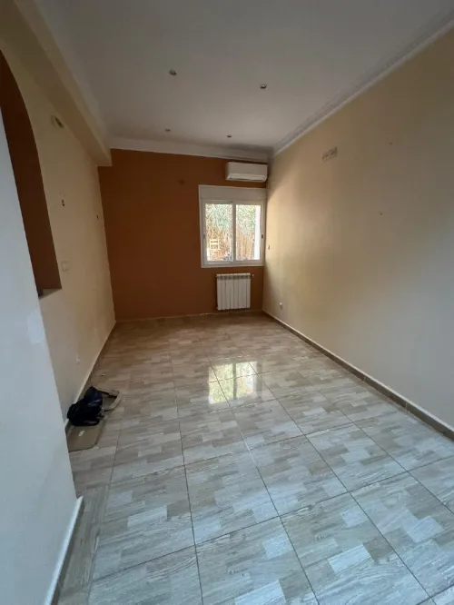 Location Appartement Niveau de villa F4 Alger Dely brahim