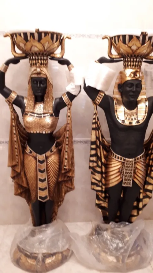 Statues Égyptiennes