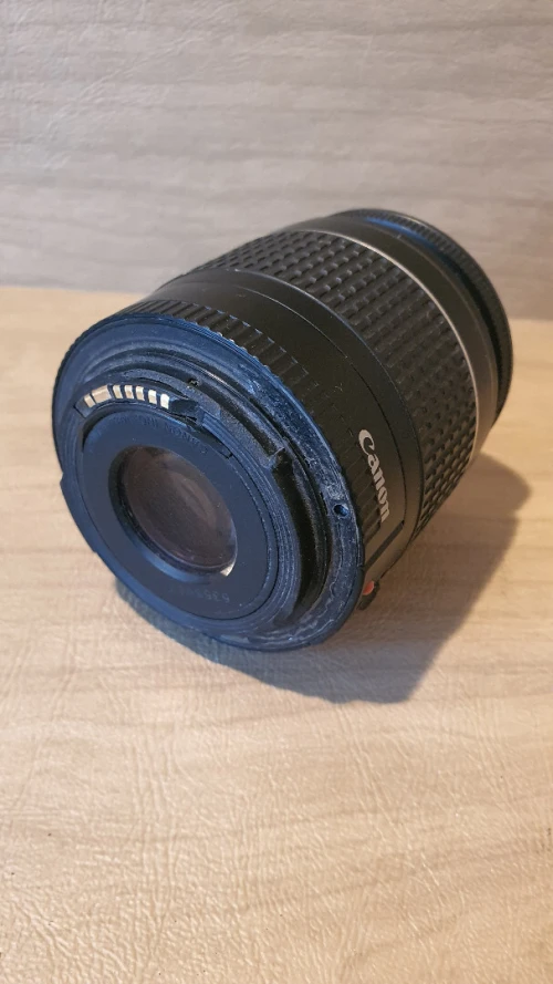 Objectif Canon EF Zoom 28 / 80 mm 1:3.5-5.6 II  ; 2 crochets cassés 