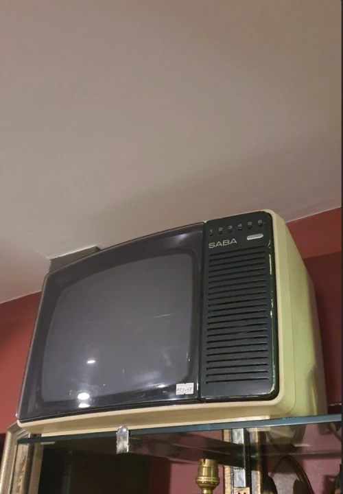 Superbe Téléviseur SABA Vintage Années 70 - Design SPACE AGE - Déco Rétro Pop (CRT)