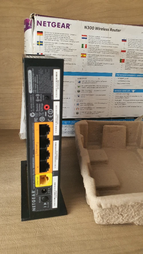 Routeur NETGEAR N300 Wirless, 4-Port Gigabit Ethernet (WNR2000)