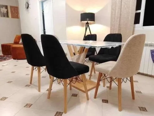 Table lux طاولة طعام 