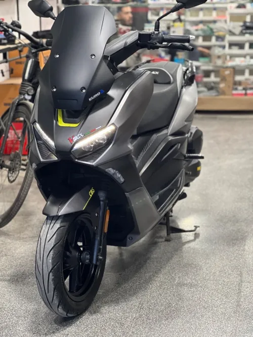 Vmax 200cc 2024