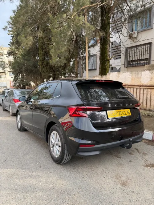 Skoda Fabia 2022 Style (avec toit panoramique)