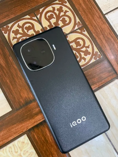 Vivo IQOO Z9 turbo