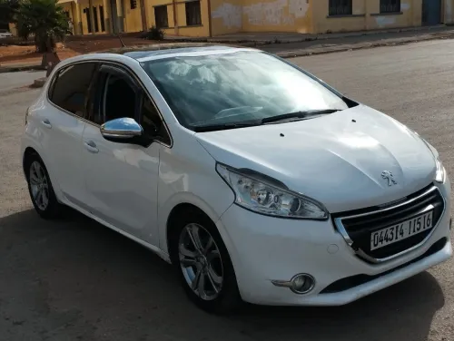 Peugeot 208 2015 Allure
