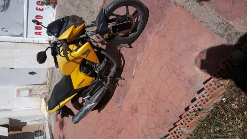 HONDA 150CM3 HONDA 150CM3 HONDA 2015