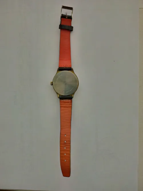 Montre de marque ( TANAGRA ). سـاعـة يـد