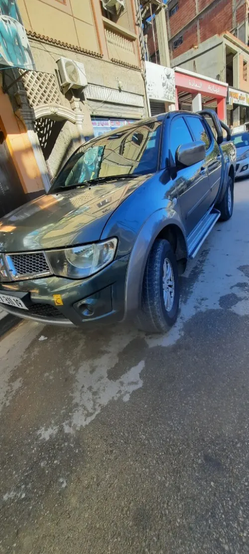 Mitsubishi L200 2011 Doube cabine Evolution