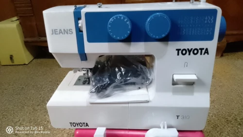 Machine à coudre de la marque Toyota t310