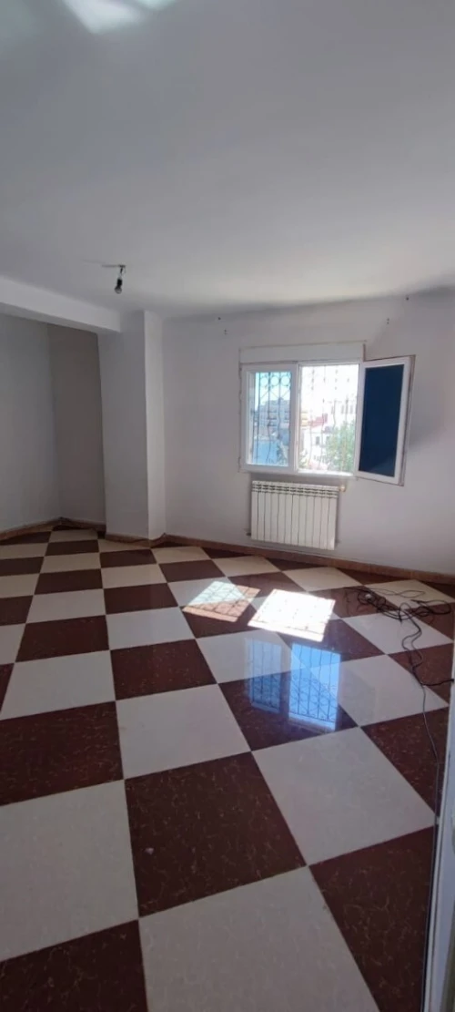 Location Appartement F4 Mascara Mascara