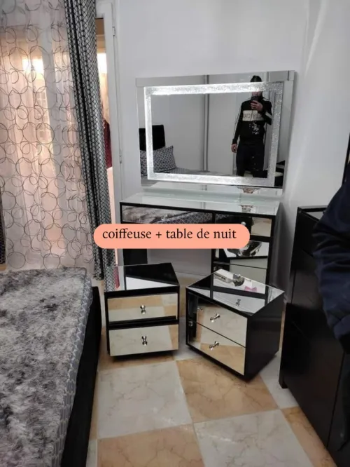 Coiffeuse miroirs table de nuit miroirs كوافوز ميروار مرايا  
