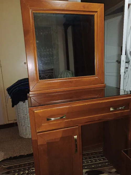 Coiffeuse avec tables de nuit et chaise