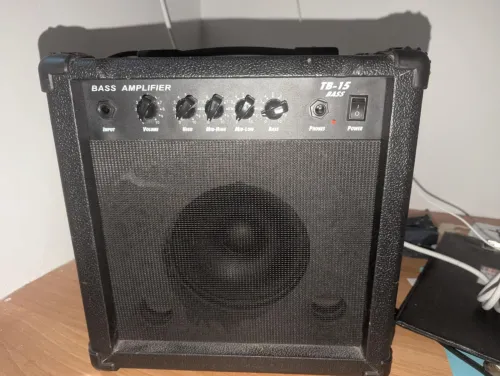 Ampli pour basse/guitare