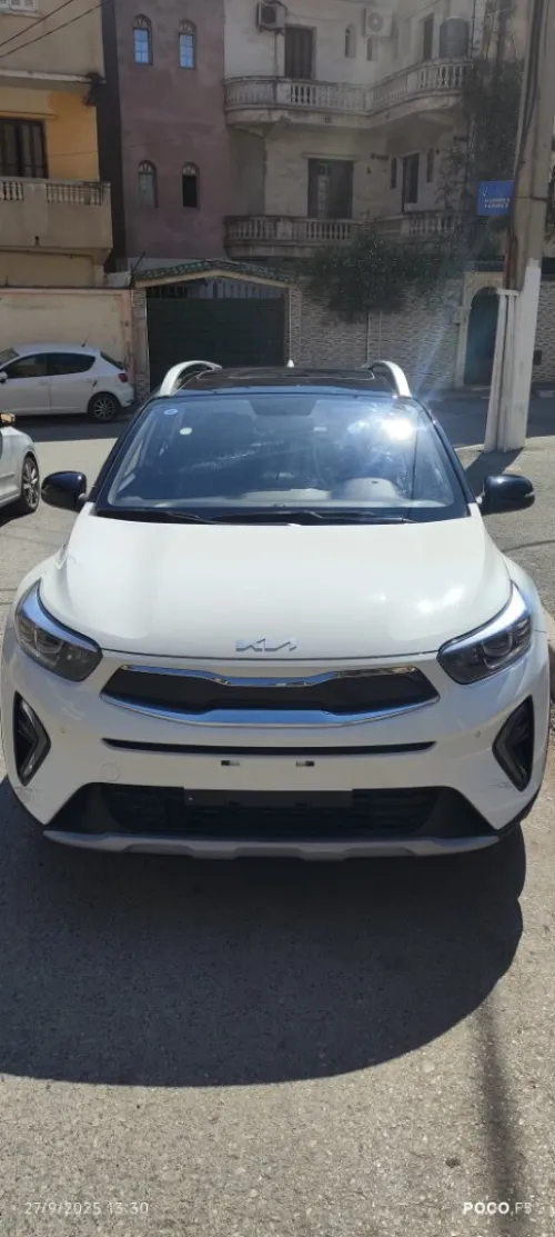 Kia KX1 2025 Black roof