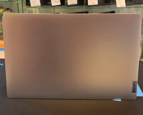 Ideapad 15 AMN7 RAYZEN 5 7520U  RAM8 SSD 256 NVME