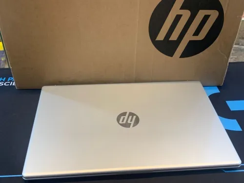hp 15 i5 1334u neuf sous emballage  avec garantie 12 mois