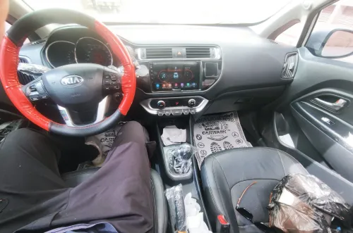 Kia Rio 5 portes 2015 Funny Facelift 