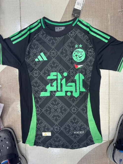 Maillot d'Algérie الجزائر / survêtement équipe nationale