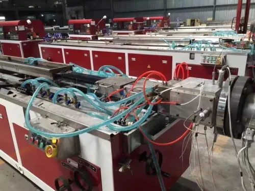 ligne d'extrusion de stores en PVC Jwell