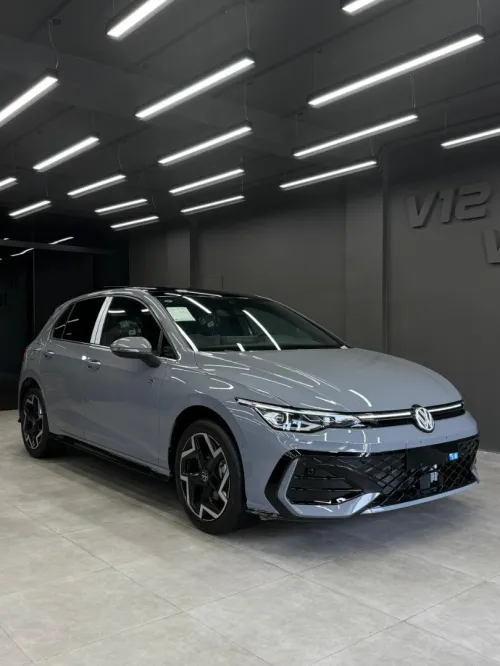 Volkswagen Golf 8 2025 R-Line