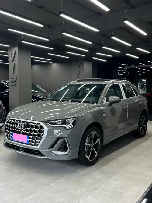 Audi Q3 2026 S-LINE