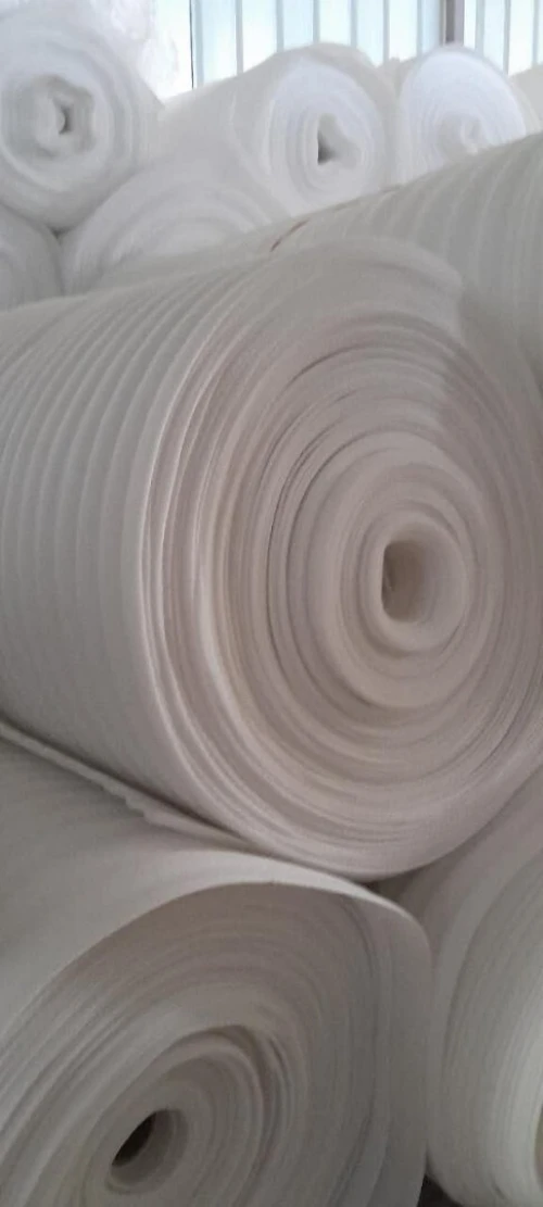فوم البولي إيثيلين تحت النجيلة الصناعية/Mousse en polyéthylène sous le gazon synthétique