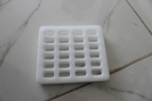 Solutions industrielles de fixation et de séparation en polyéthylène /حلول تثبيت وفصل صناعية