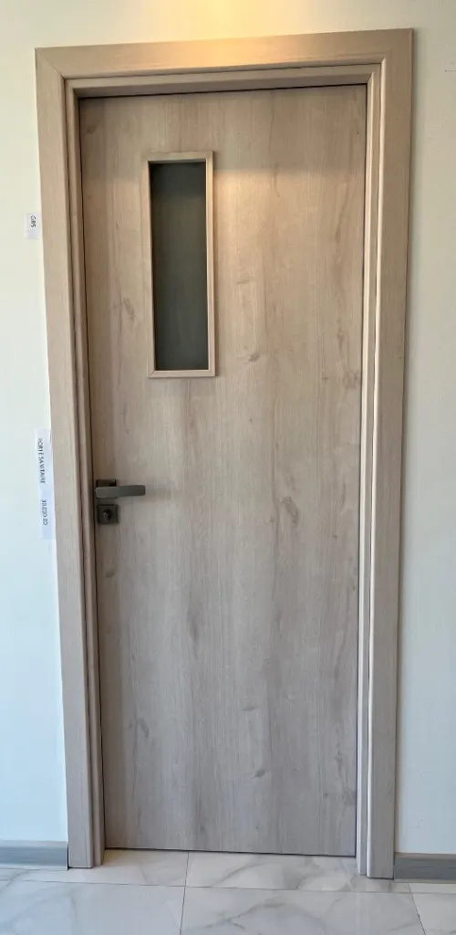 des portes intérieures et extérieures