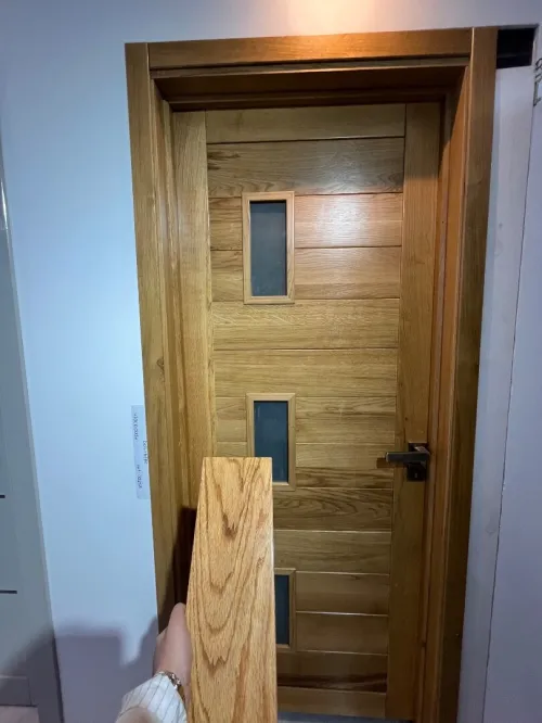 Des portes intérieur et extérieur bois (rouge ,Sapelli ,chêne)