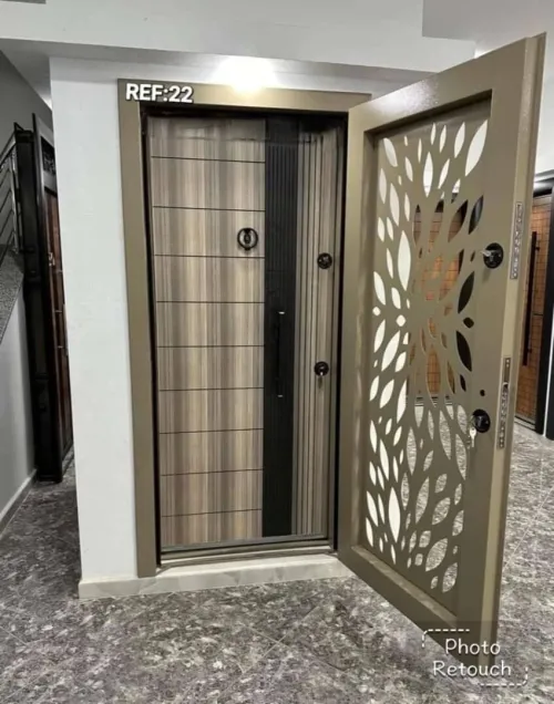 Des portes extérieur 