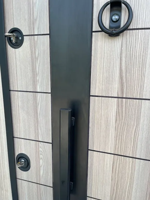 Des portes extérieur 