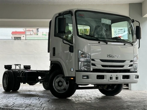 Isuzu Supr 2025