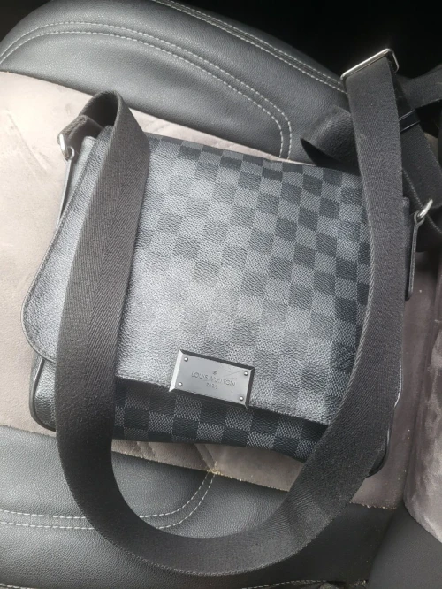 Sacoche Louis vuitton 