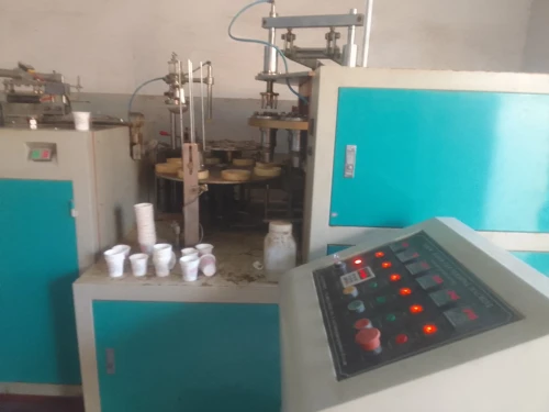 Machine de fabrication de gobelet