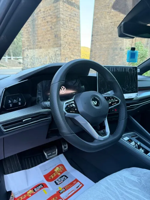 Volkswagen Golf 8 2025 R