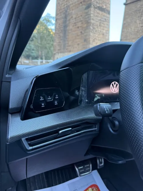 Volkswagen Golf 8 2025 R