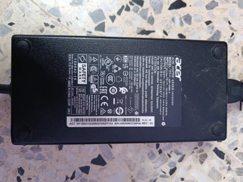 Pc portable acer predator pour pieces