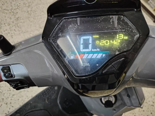Sym ST 200 