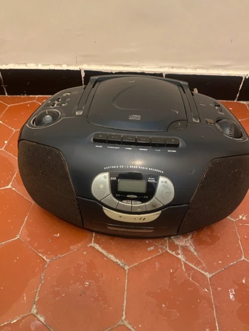 Téléviseur grundig + Poste Radio brandt + Écran PC