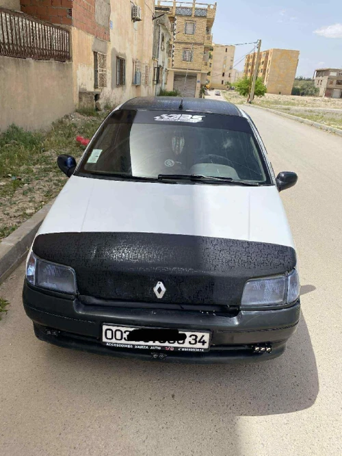 Peugeot Clio 1995 Clio japonaise