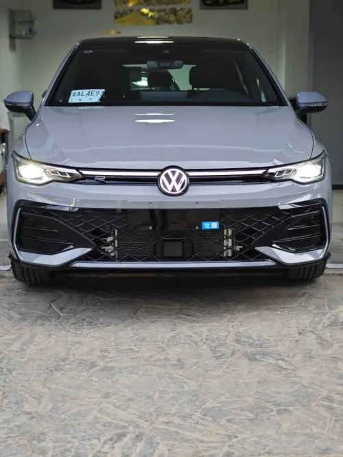 Volkswagen Golf 8 2025 Pro R-line