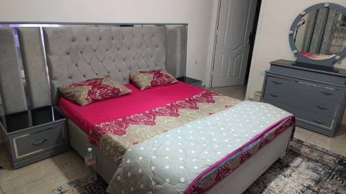 Chambre a coucher presque neuve