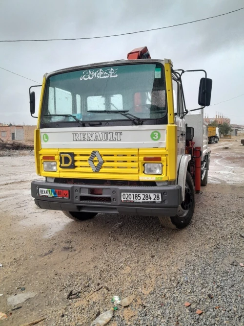 رنو اڤري M180 1984