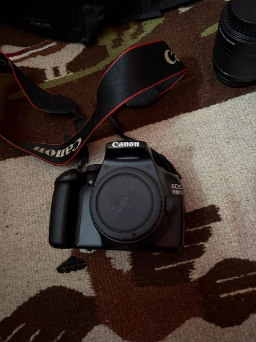 Appareil photo Canon EOS 1100D