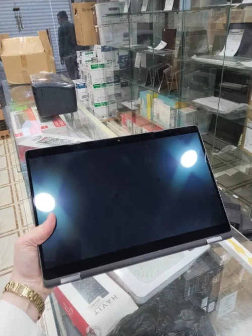 Dell latitude 5300 2in1 Tactile i5 8eme génération ram 8Go SSD 256Go Ecran 13.3" full HD ips