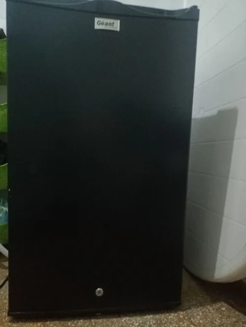 Liquidation : Maxi refrégérateur Géant NOIR 